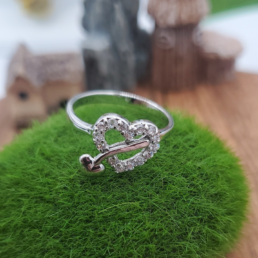 Silver Heart Arrow‎ Ring Crystal Size 5 R816